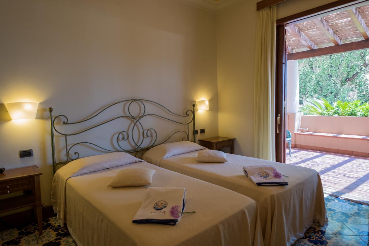 Hotel Aktea 리파리 외부 사진