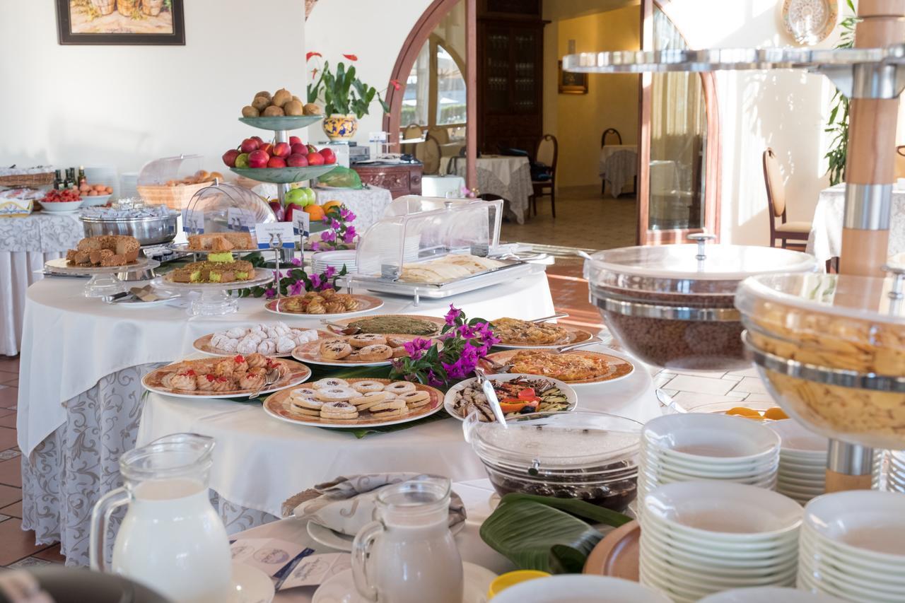 Hotel Aktea 리파리 외부 사진